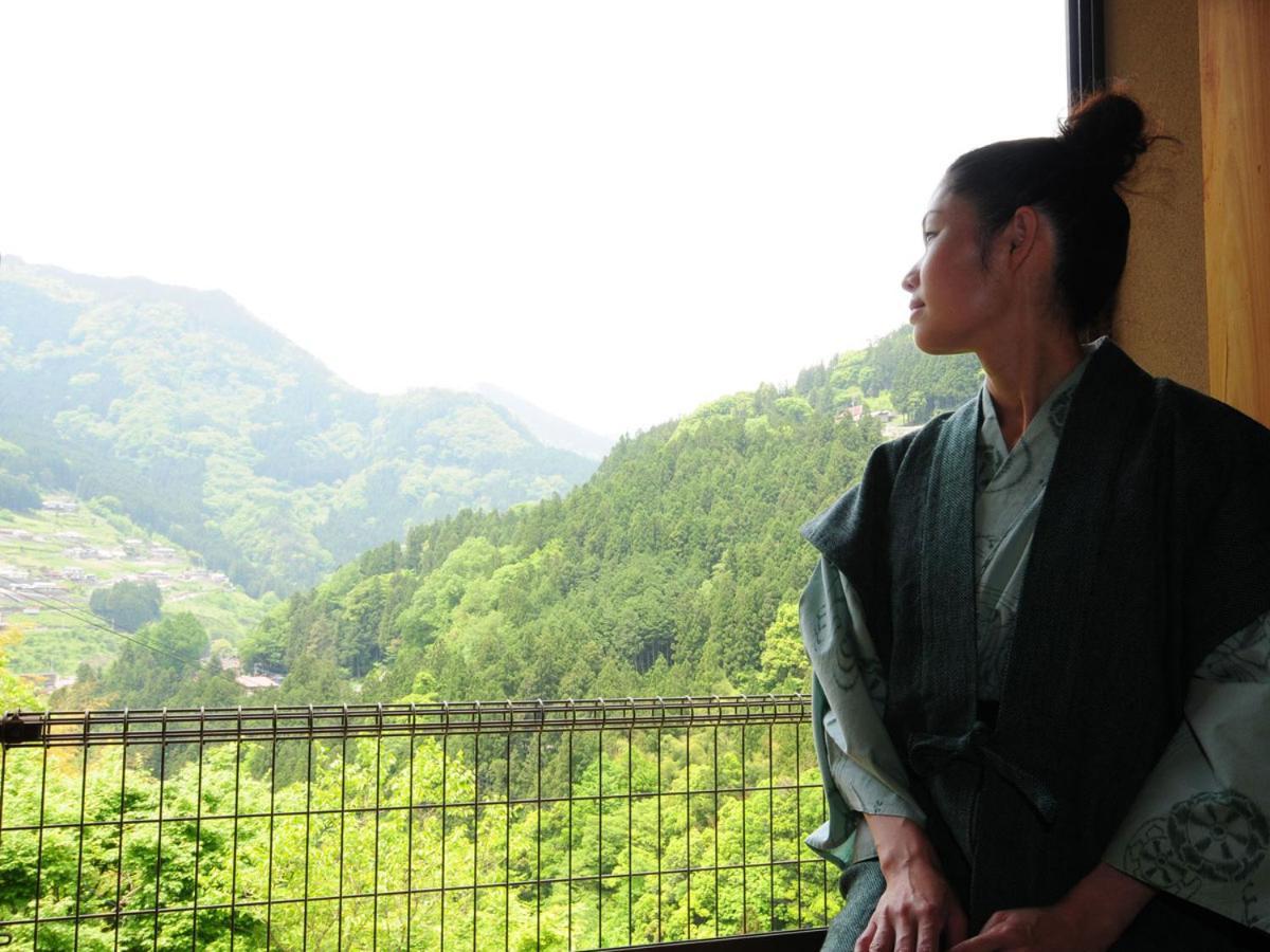 Hotel Kazuraya à Miyoshi  Extérieur photo