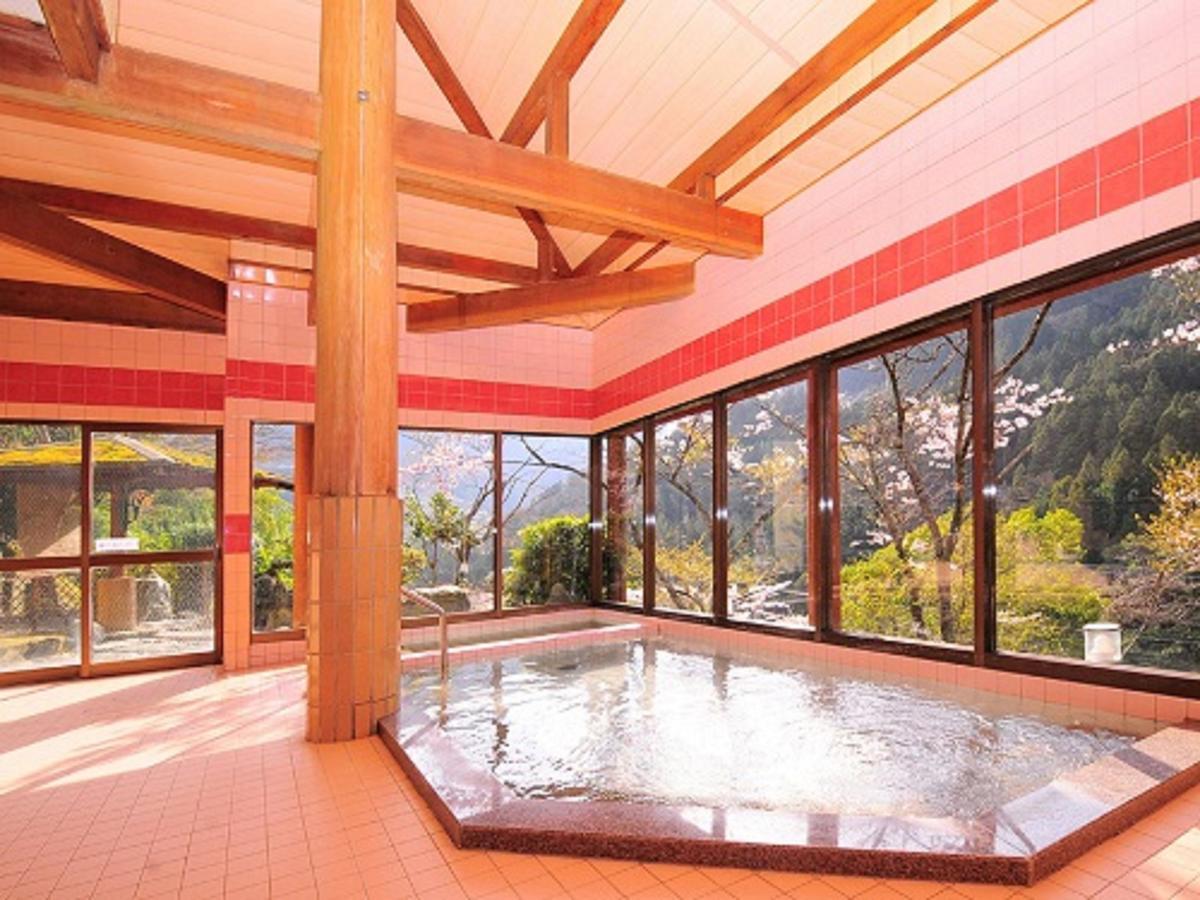 Hotel Kazuraya à Miyoshi  Extérieur photo